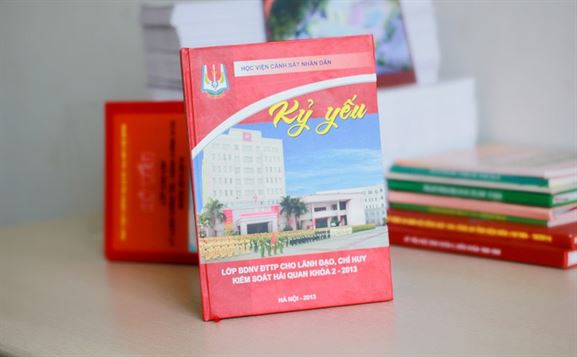kỷ yếu lớp cao học đẹp