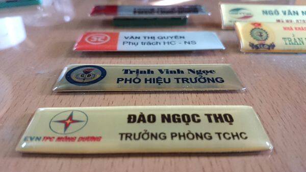 địa chỉ in biển tên giá rẻ