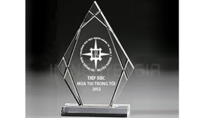 Hình ảnh của In cúp thủy tinh lưu niệm