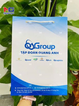 Hình ảnh của Mẫu túi giấy QA group sự kiện