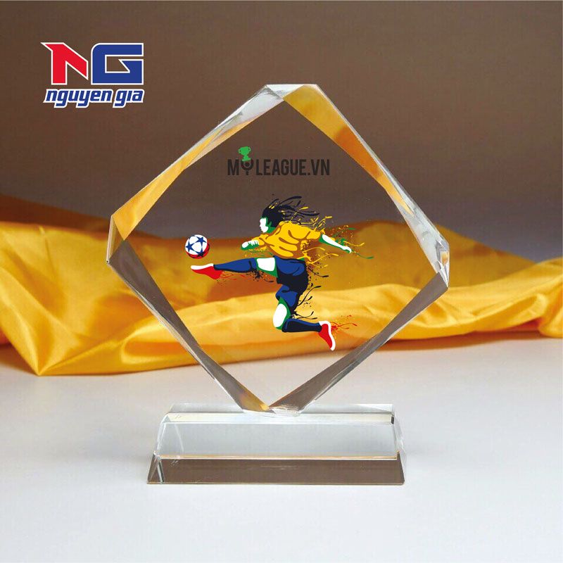 Mẫu cúp pha lê bóng đá
