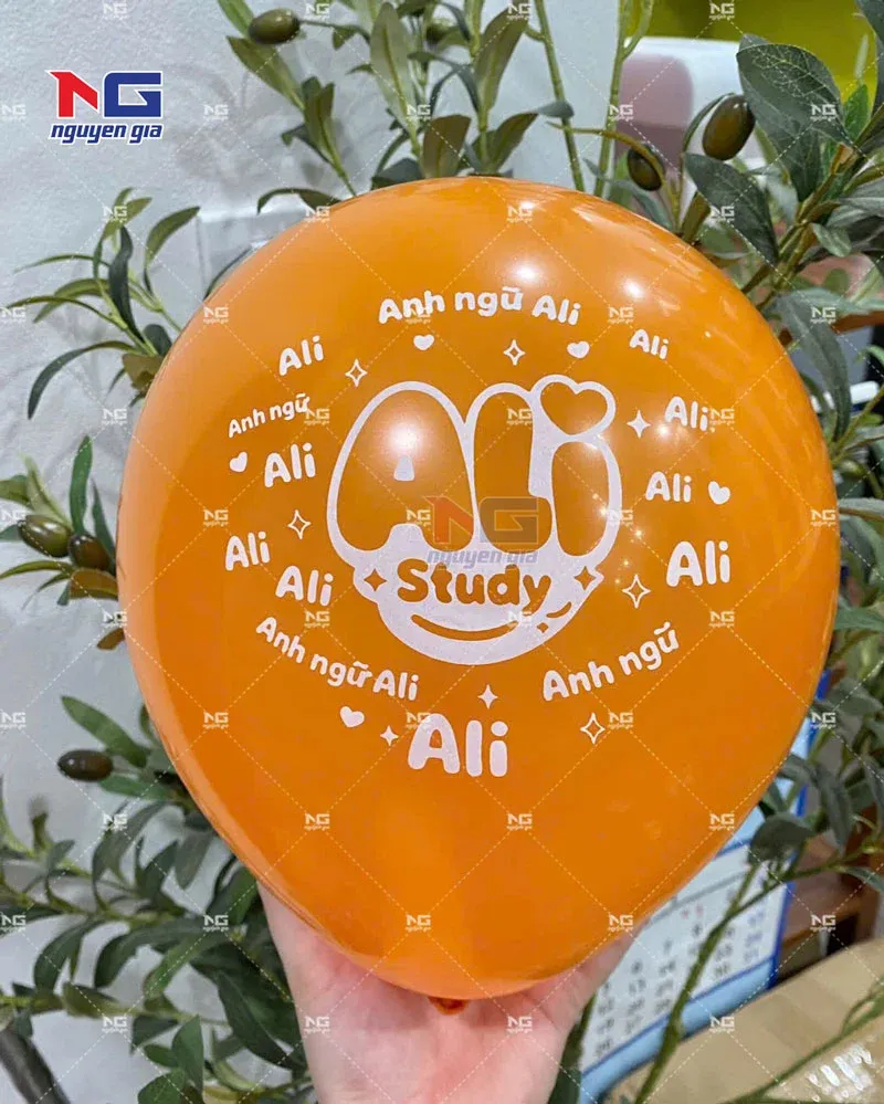 mẫu bóng bay theo yêu cầu cho trung tâm Anh Ngữ