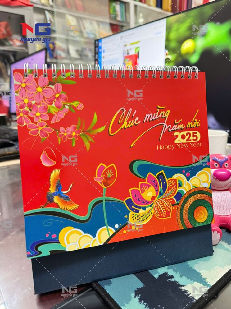 Lịch để bàn mẫu 2025