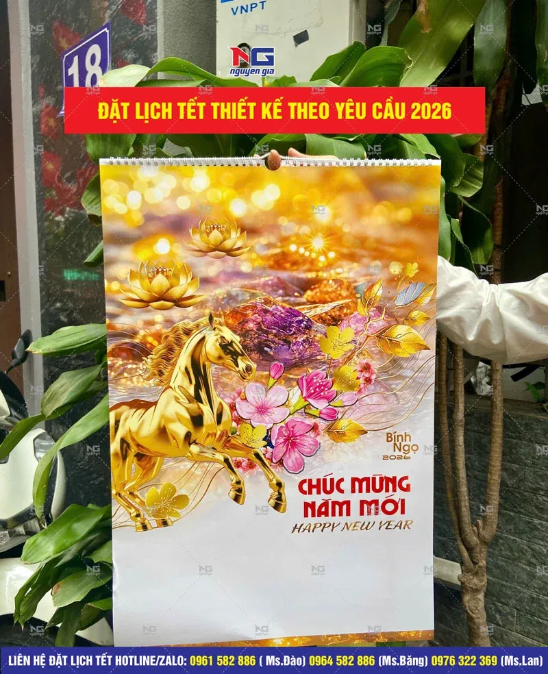 Lịch treo tường mẫu thực tế