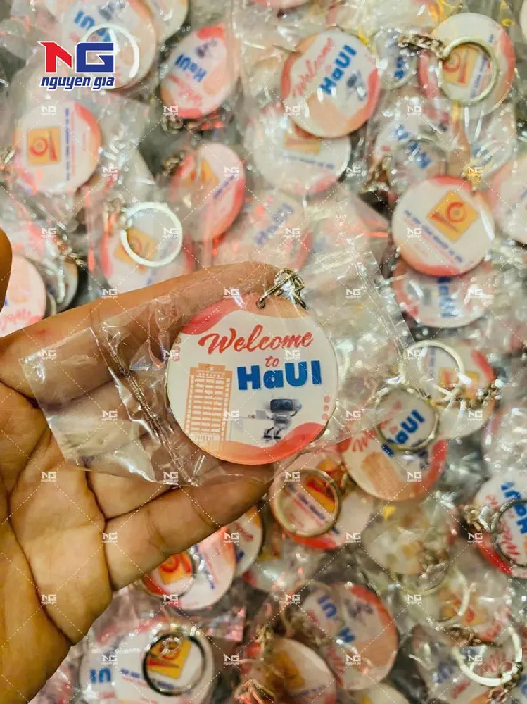 móc chìa khóa theo yêu cầu Haui