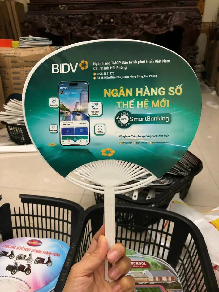 mẫu quạt nhựa ngân hàng BIDV 