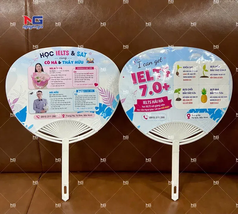 Quạt nhựa cầm tay trung tâm tiếng anh IELTS 